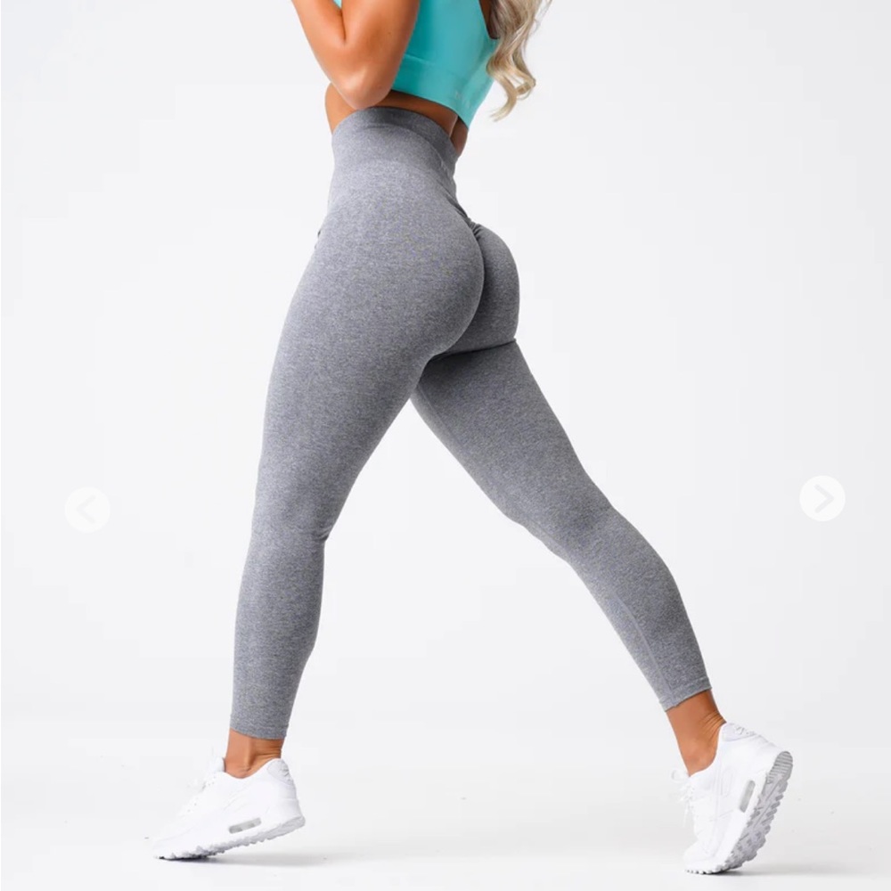 NVGTN grey scrunch seamless leggings